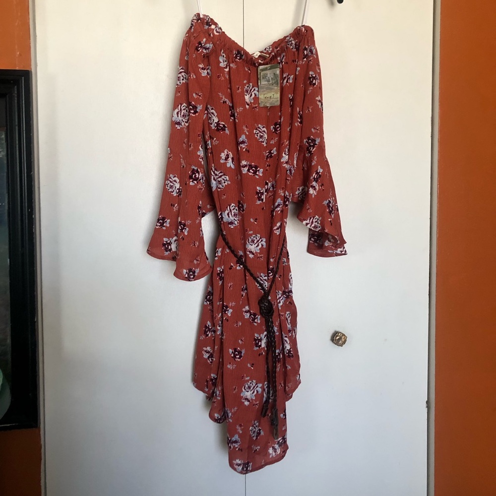 Off shoulder dress - Picture 5 of 7